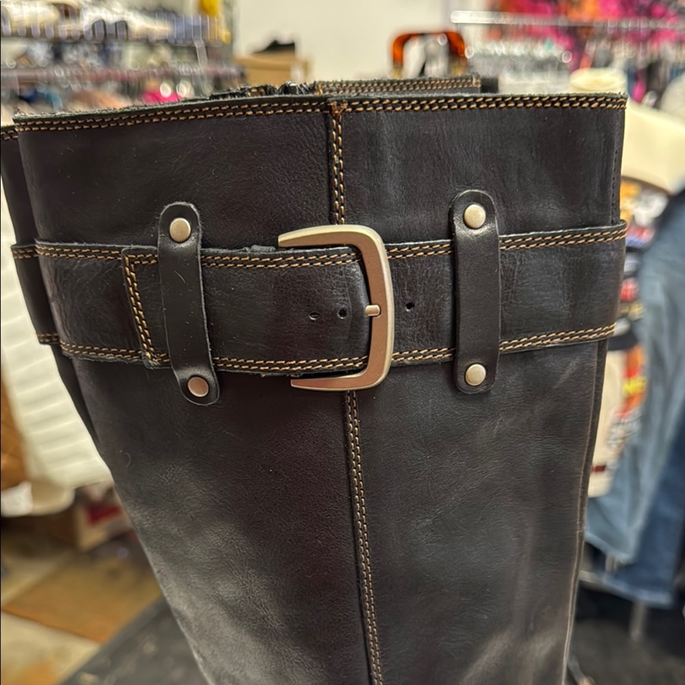 BOC Black Heeled Boots with Textured Leather Finish - Picture 8 of 12